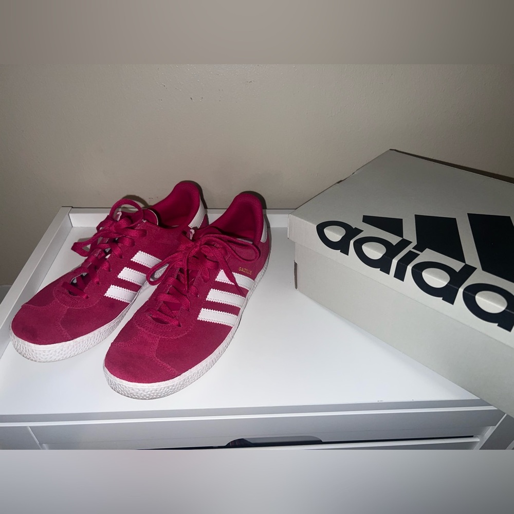 Gazelles Adidas US Size 5 UK 4 1/2 - Women’s 6.5 Magenta and White